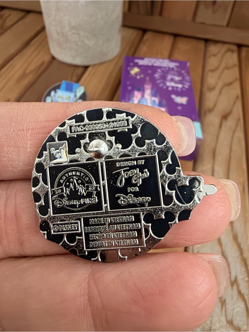 2023 Disney Joey Chou Mystery Box Pin: (1) One Haunted Mansion - Picture 3 of 4
